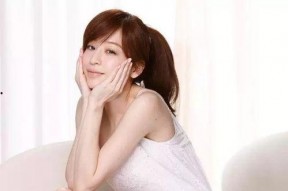 娱乐圈吃瓜王心凌是谁啊,揭秘心凌的瓜界传奇